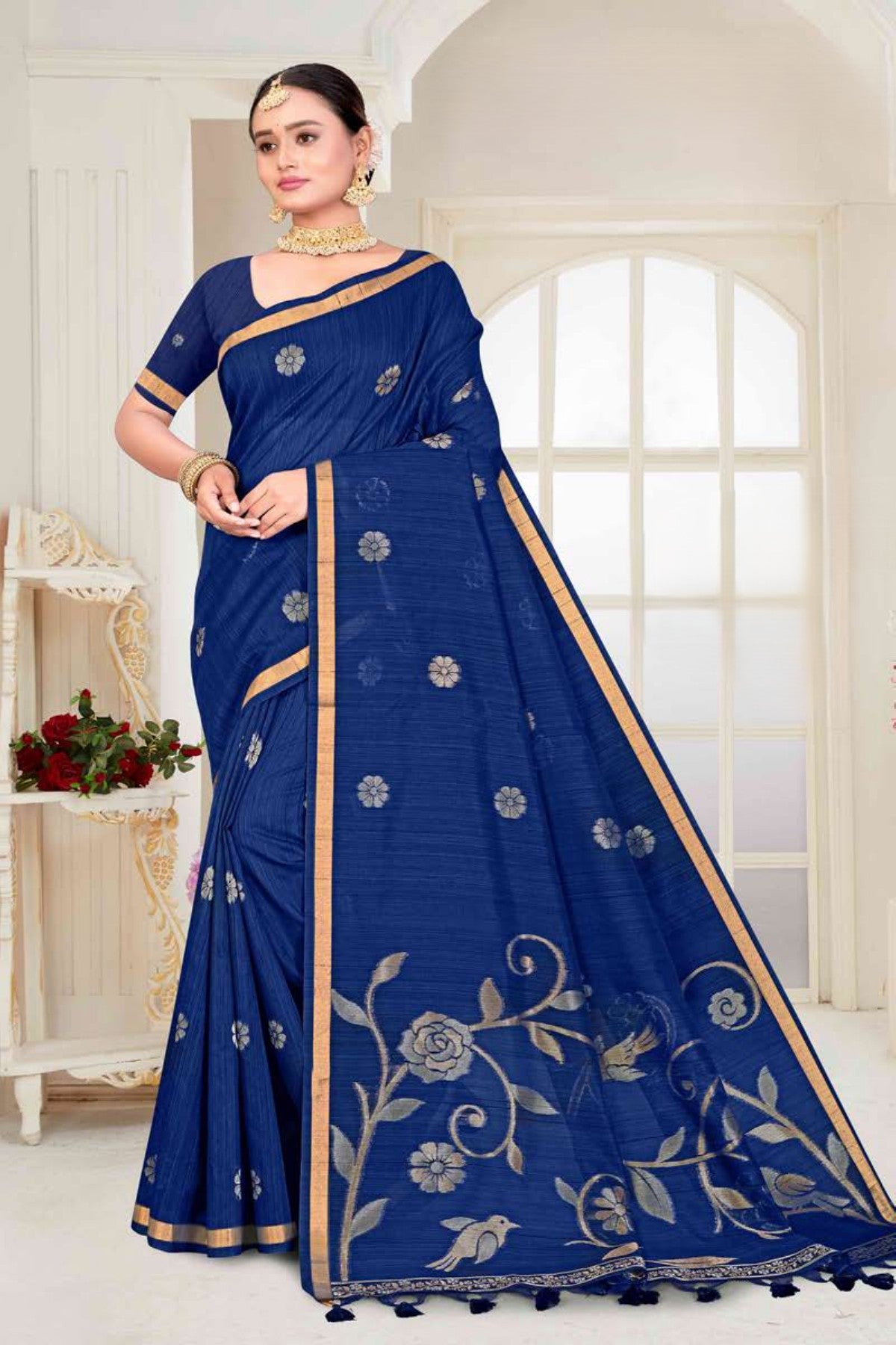 Zartari Blended Mul Cotton Saree with Elegant Floral Woven Pallu & Gold Zari Border
