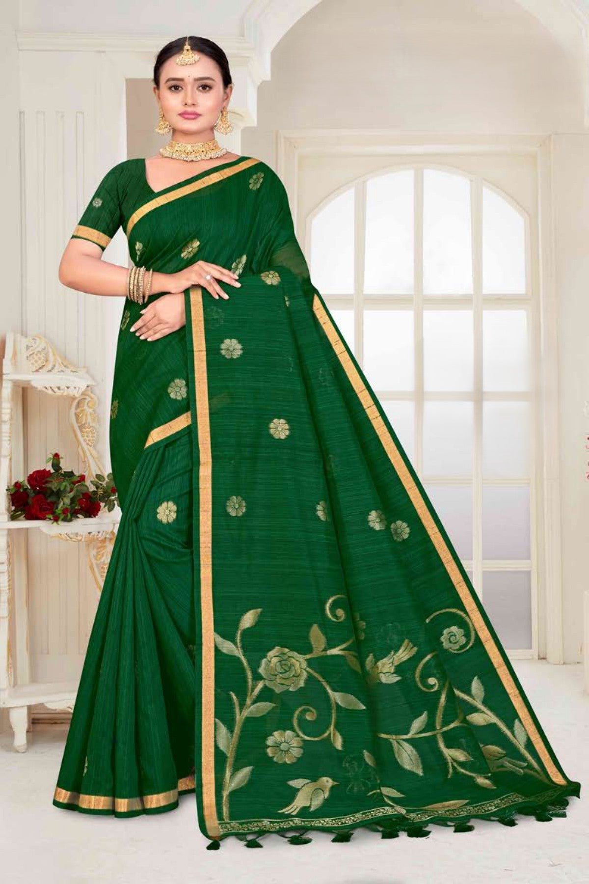 Zartari Blended Mul Cotton Saree with Elegant Floral Woven Pallu & Gold Zari Border
