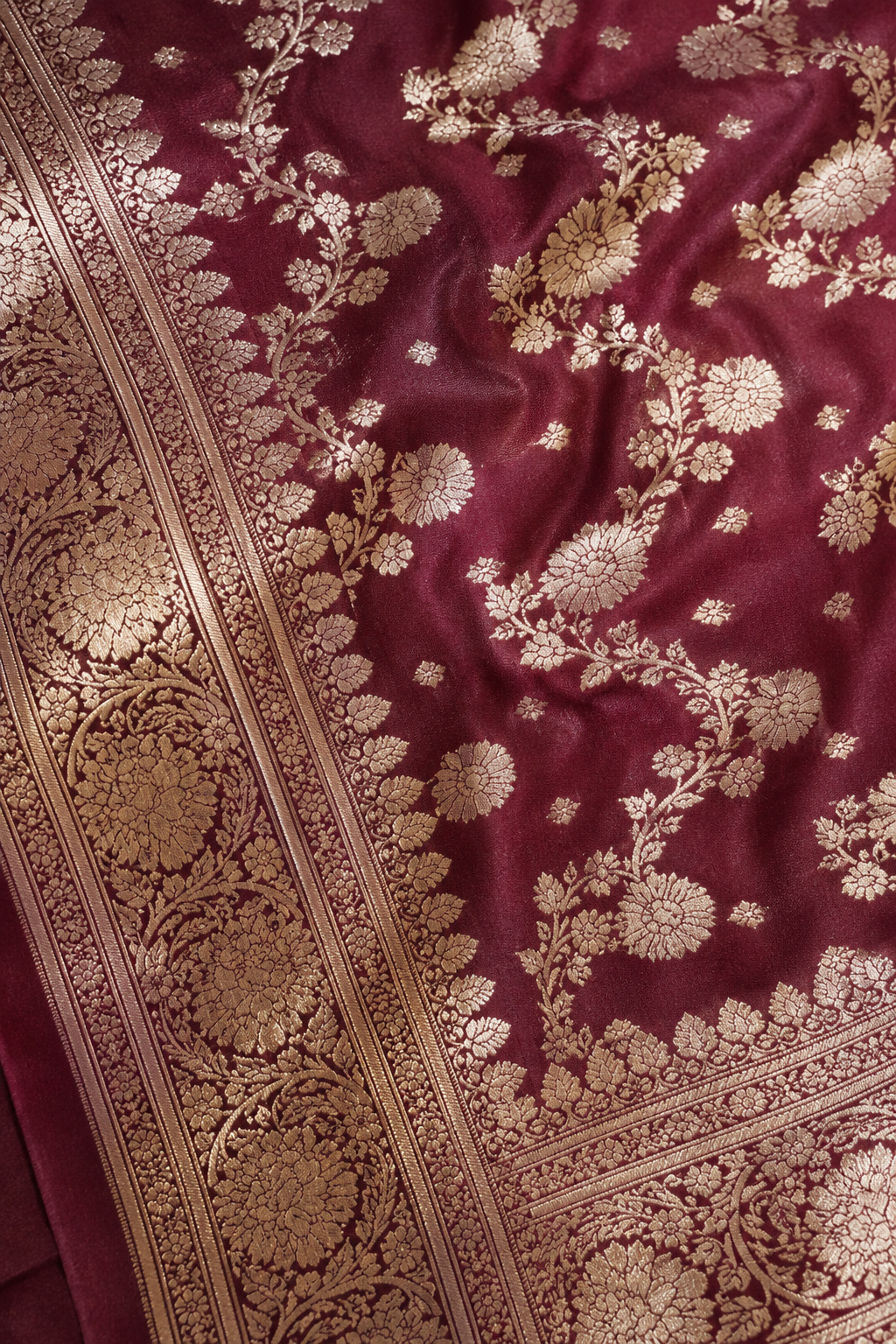 ZARTARI Banarasi Silk Saree – Wine Maroon with Rich Golden Floral Zari Jaal & Traditional Border
