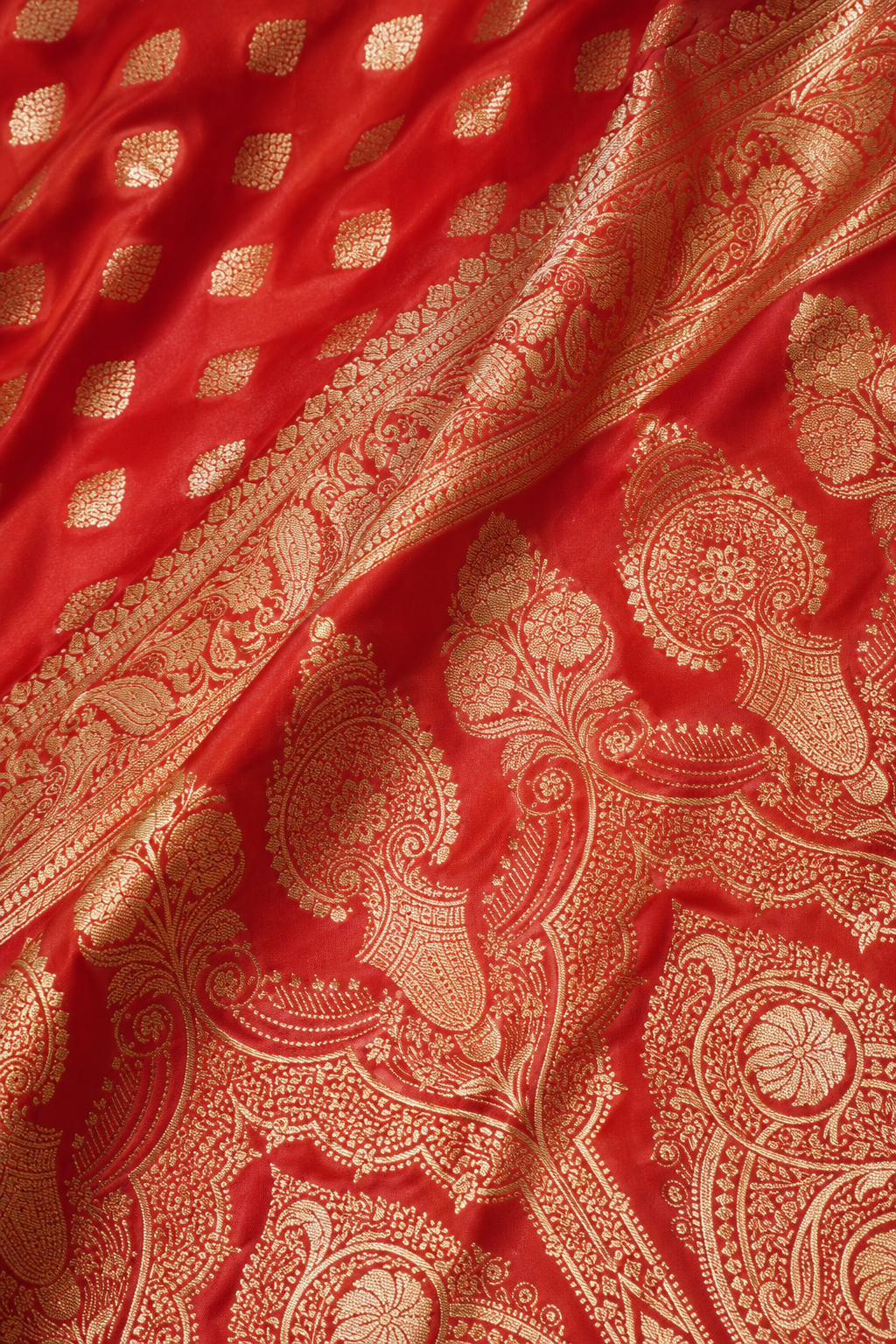 Zartari Handwoven Banarasi Silk Saree in Sindoor Red with Rich Gold Zari Butti