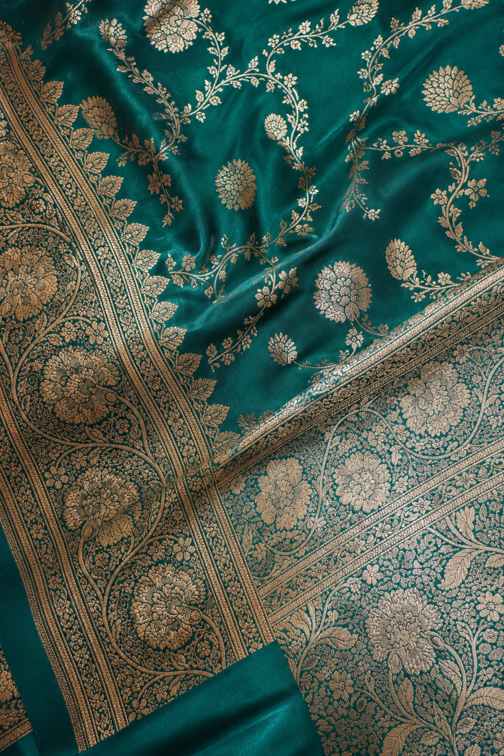 Zartari Handwoven Banarasi Silk Saree in Emerald Green with Rich Gold Zari Floral Jaal