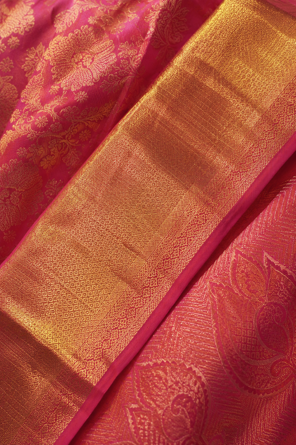 Zartari Handwoven Kanjivaram Silk Saree | Rani Pink with Rich Gold Zari Weaving | Traditional Wedding Silk Saree