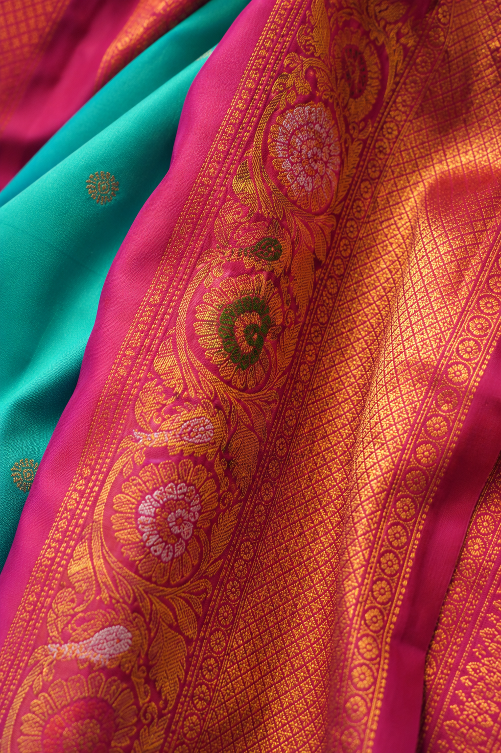 ZARTARI Handwoven Paithani Silk Saree – Turquoise Blue with Rani Pink Border & Rich Peacock Zari Weaving