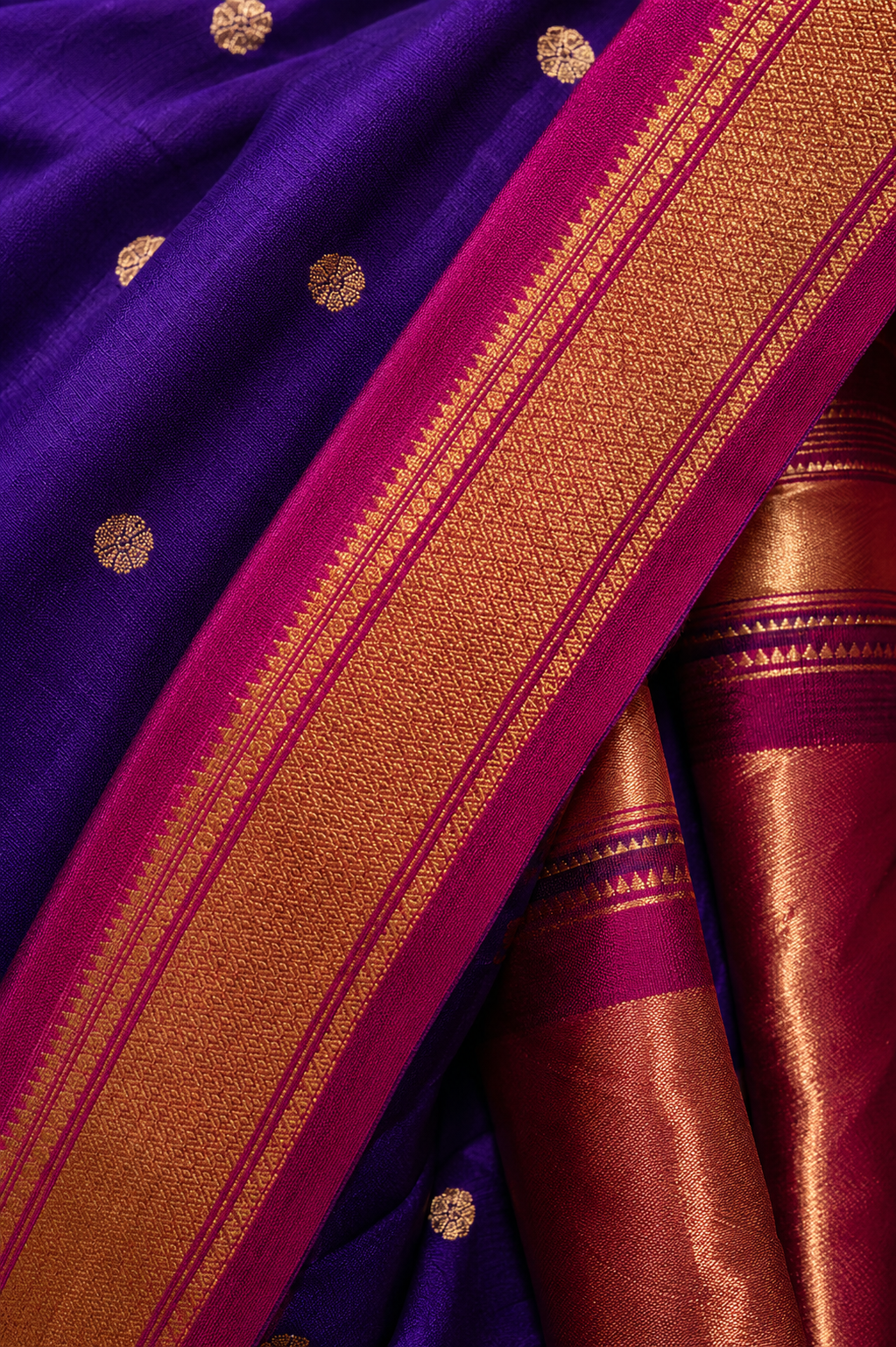 ZARTARI Handwoven Paithani Silk Saree – Royal Purple with Traditional Zari Border