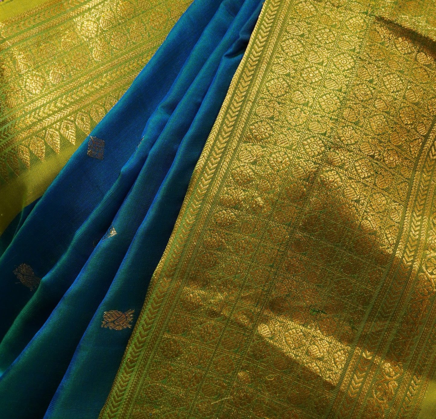 ZARTARI Handwoven Paithani Silk Saree – Royal Blue with Olive Green Antique Gold Zari Border