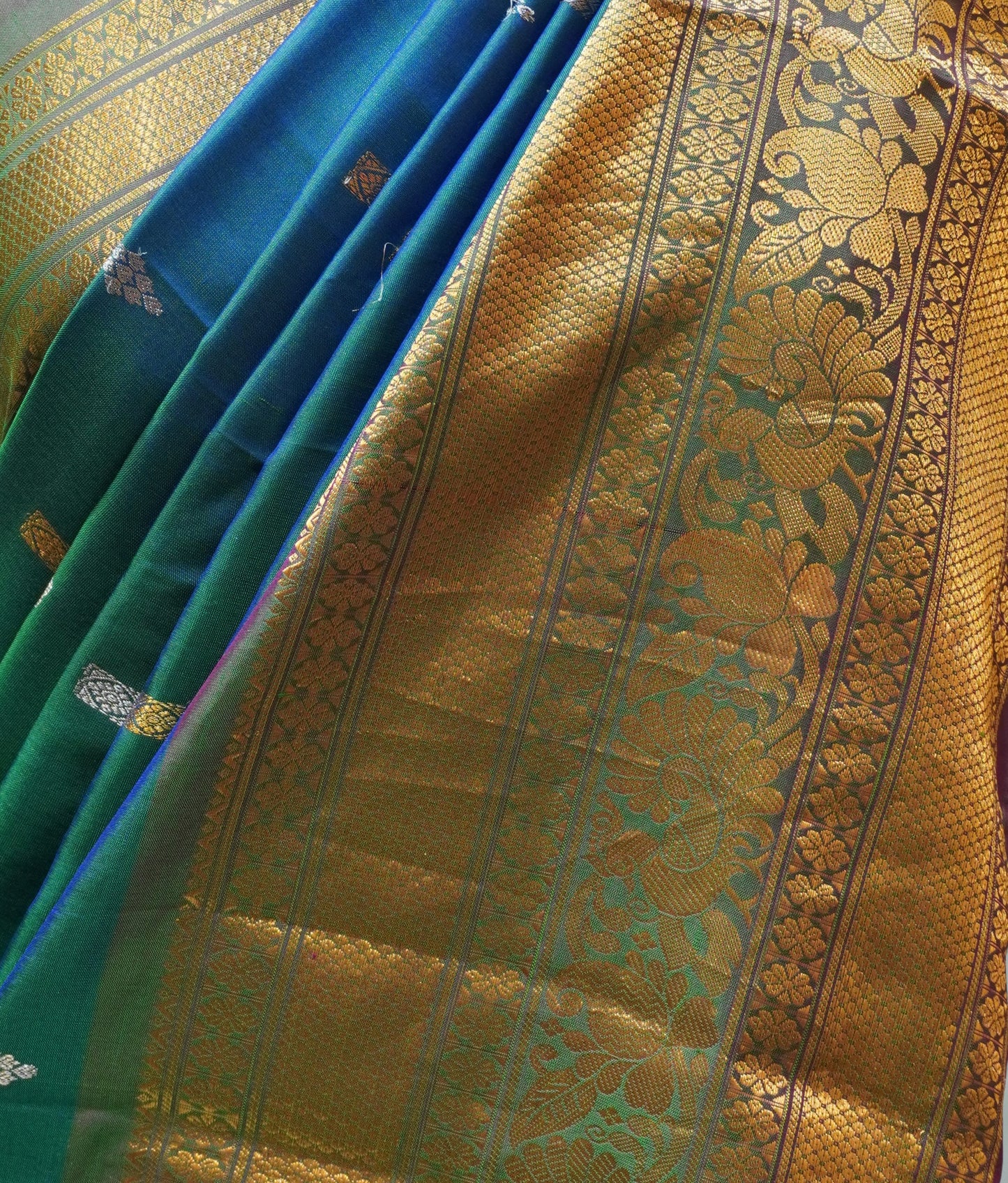 ZARTARI Handwoven Paithani Silk Saree – Royal Blue & Emerald Green with Antique Gold Zari Border