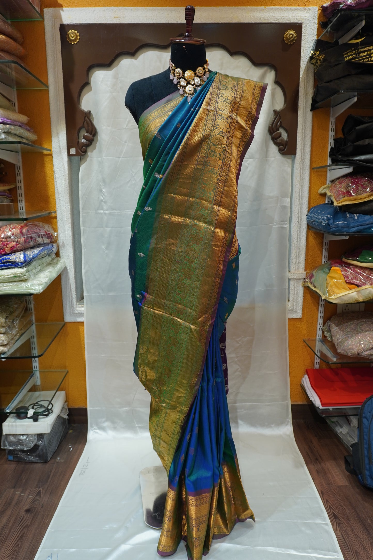ZARTARI Handwoven Paithani Silk Saree – Royal Blue & Emerald Green with Antique Gold Zari Border