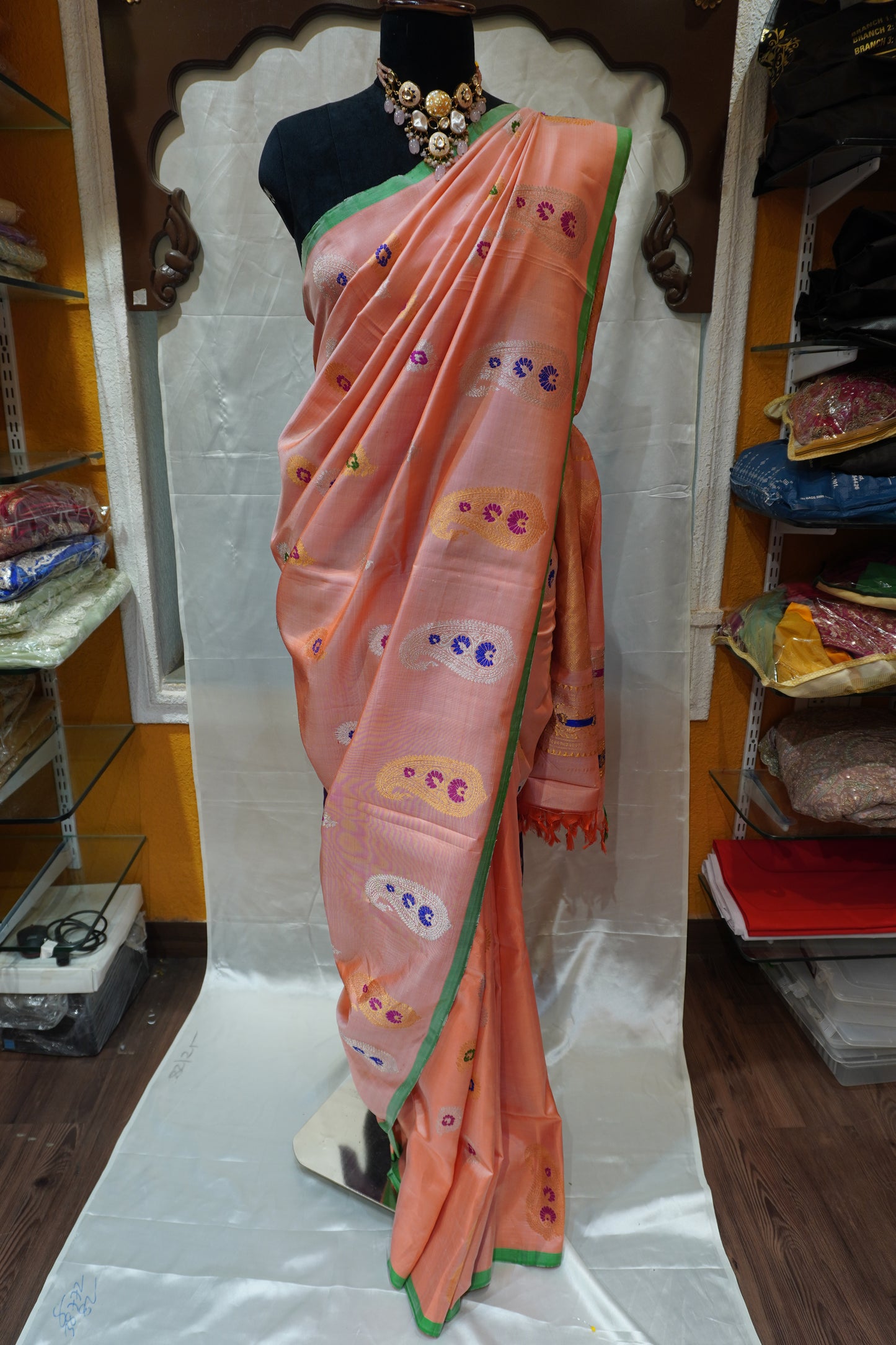 ZARTARI Handwoven Paithani Silk Saree – Peach Pink with Green Border & Traditional Multicolour Paisley Butta