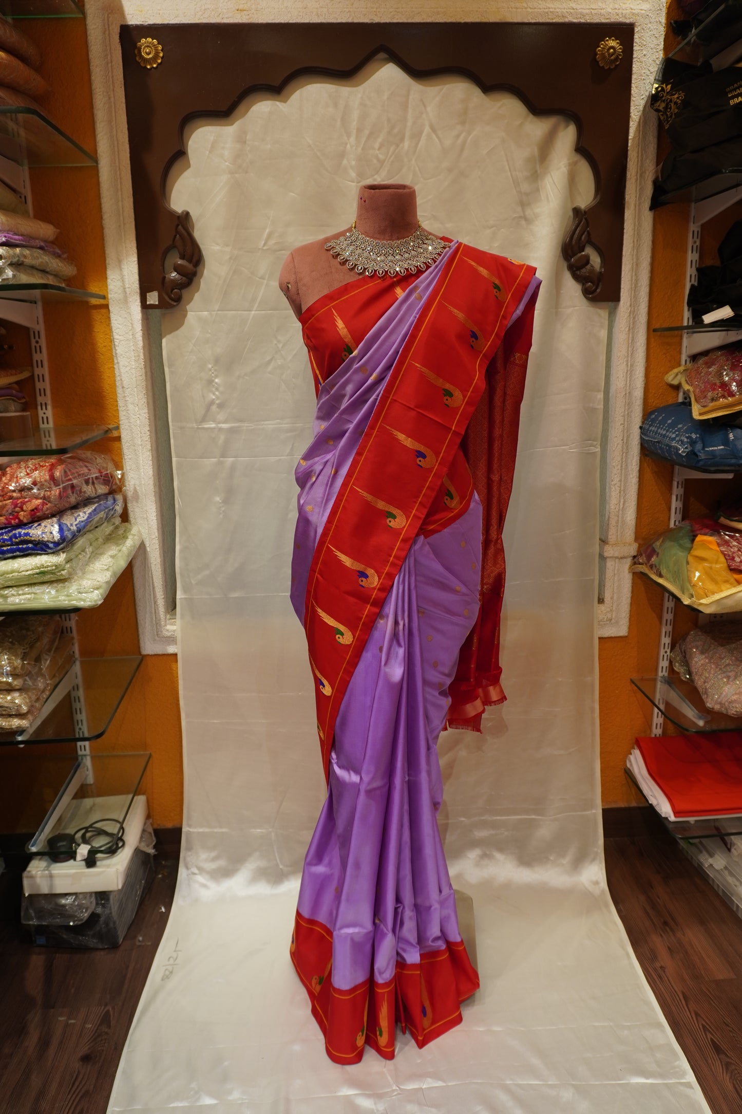 ZARTARI Handwoven Paithani Silk Saree – Lavender with Red Peacock Zari Border & Traditional Woven Pallu