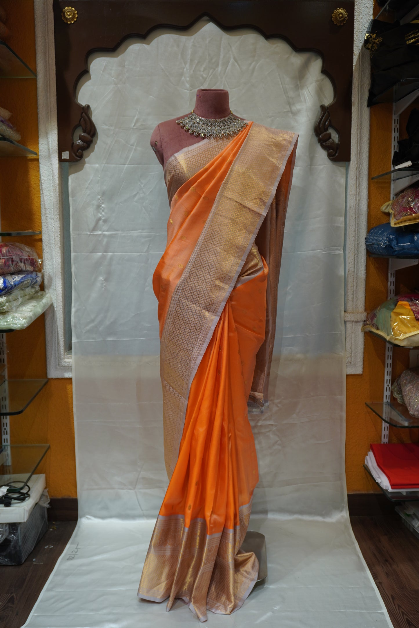 ZARTARI Handwoven Banarasi Silk Saree – Peach Orange with Silver-Gold Zari Border & Rich Woven Pallu