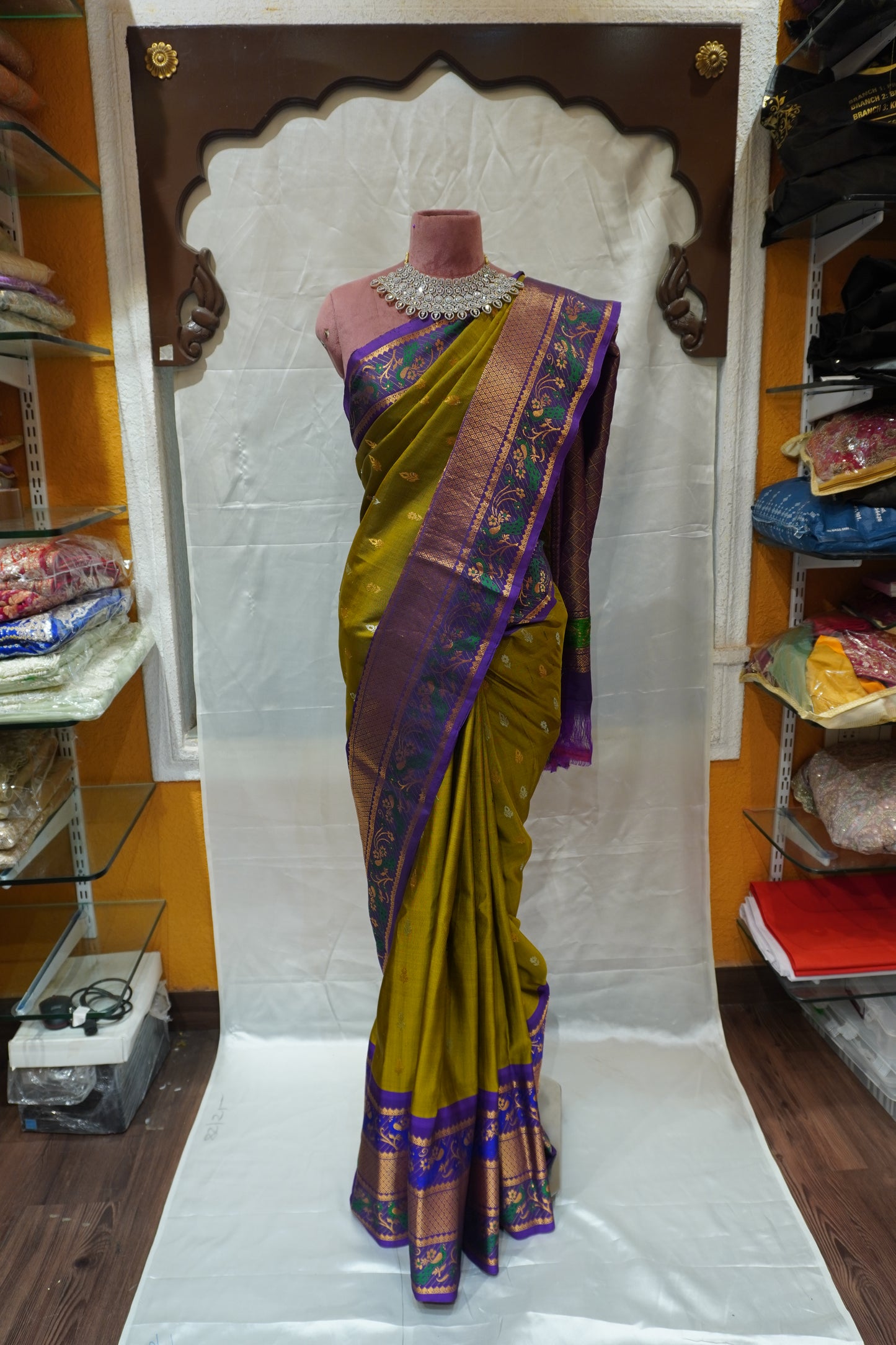 ZARTARI Handwoven Paithani Silk Saree – Olive Green with Royal Purple Floral Border & Rich Woven Pallu