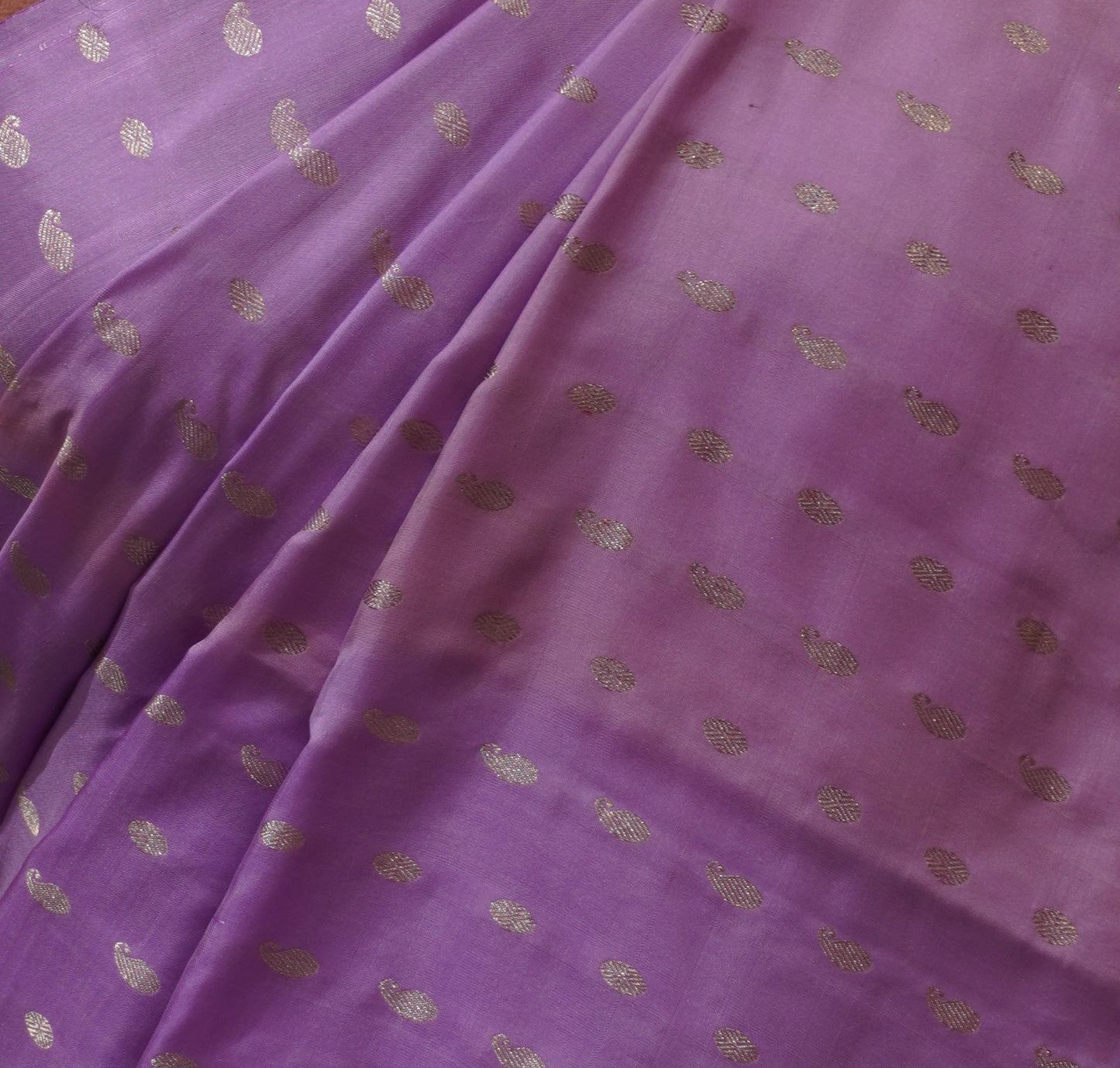 Zartari Handwoven Kanjivaram Silk Saree | Lavender Purple with Antique Gold Zari Butti | Traditional Wedding Silk Saree