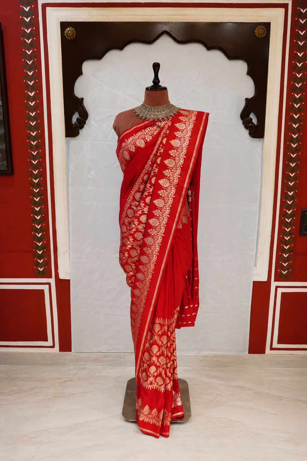 Zartari Red Banarasi Silk Saree with Zari Floral Border & Butti Work Blouse