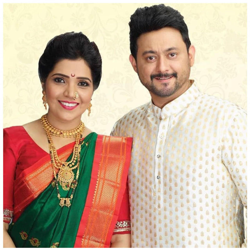 Mukta and Swapnil in Zartari Pure Silk