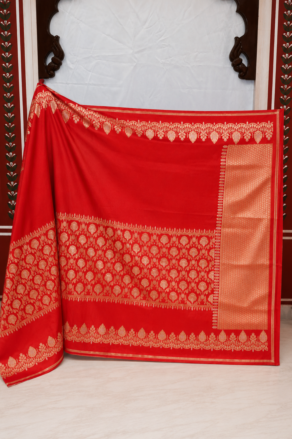 Zartari Red Banarasi Silk Saree with Zari Floral Border & Butti Work Blouse