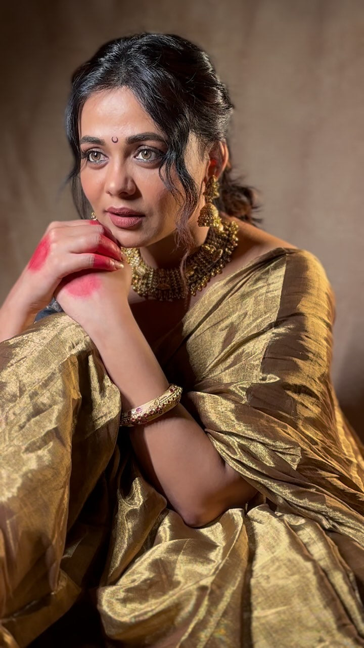 Prathna Behre in Zartari Pure Silk